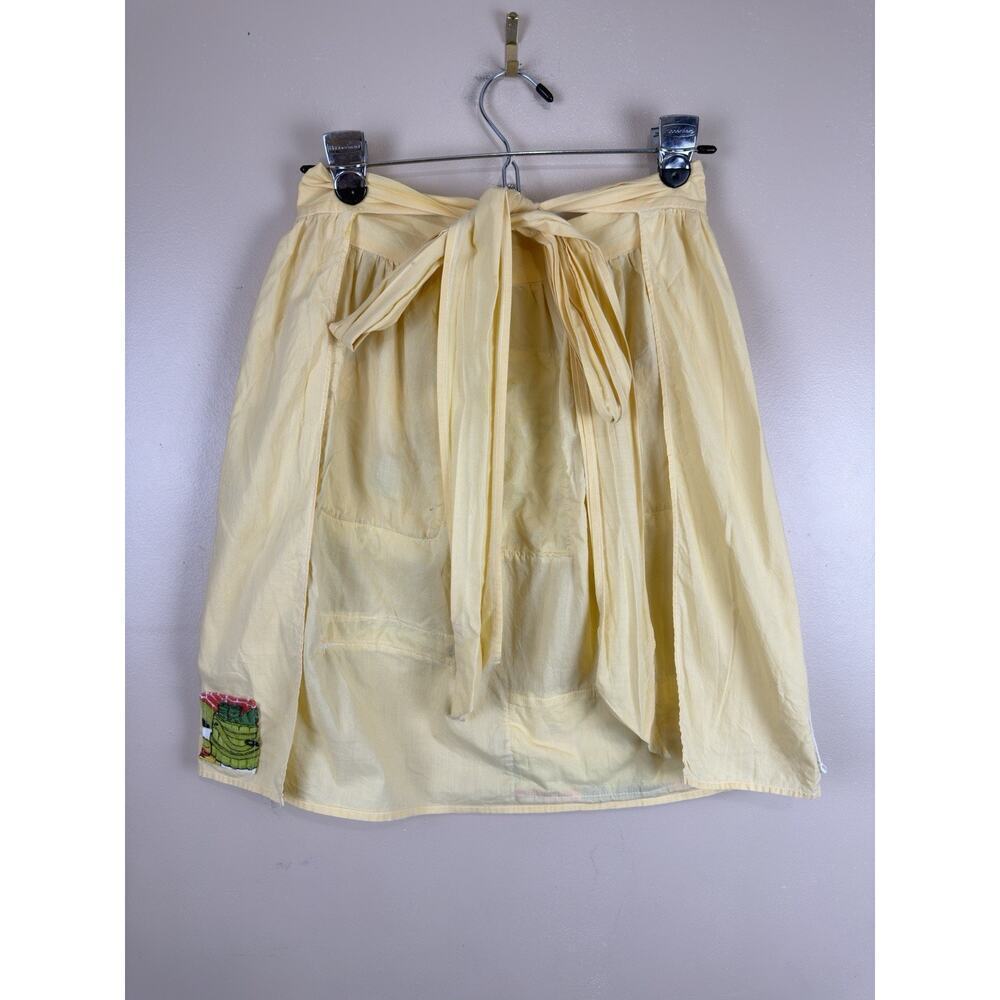 Vintage Yellow Half Apron with Flower Embroidered Pocket & Patchwork, Granny - Picture 9 of 12